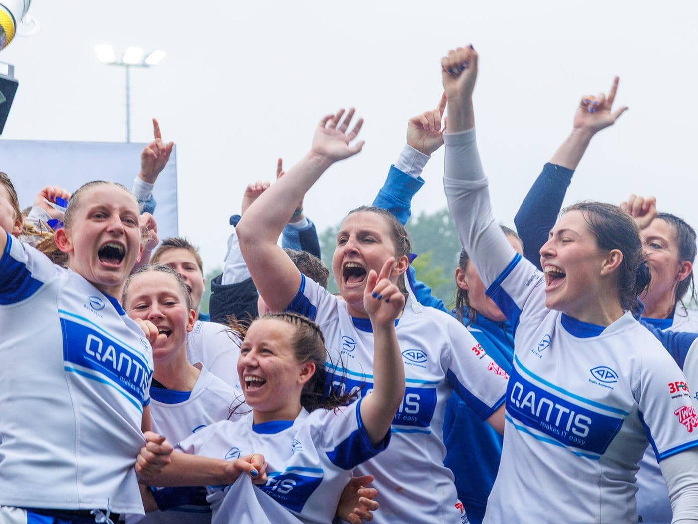 AAC-dames vieren hun landstitel van 2024–25