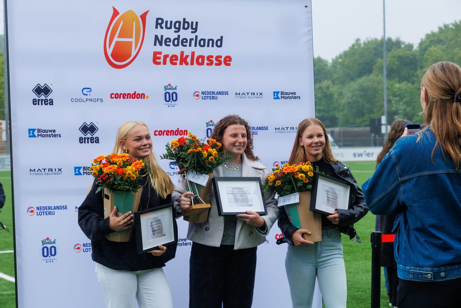 Individuele seizoensprijzen voor het Rugby Nederland Ereklasse-doek