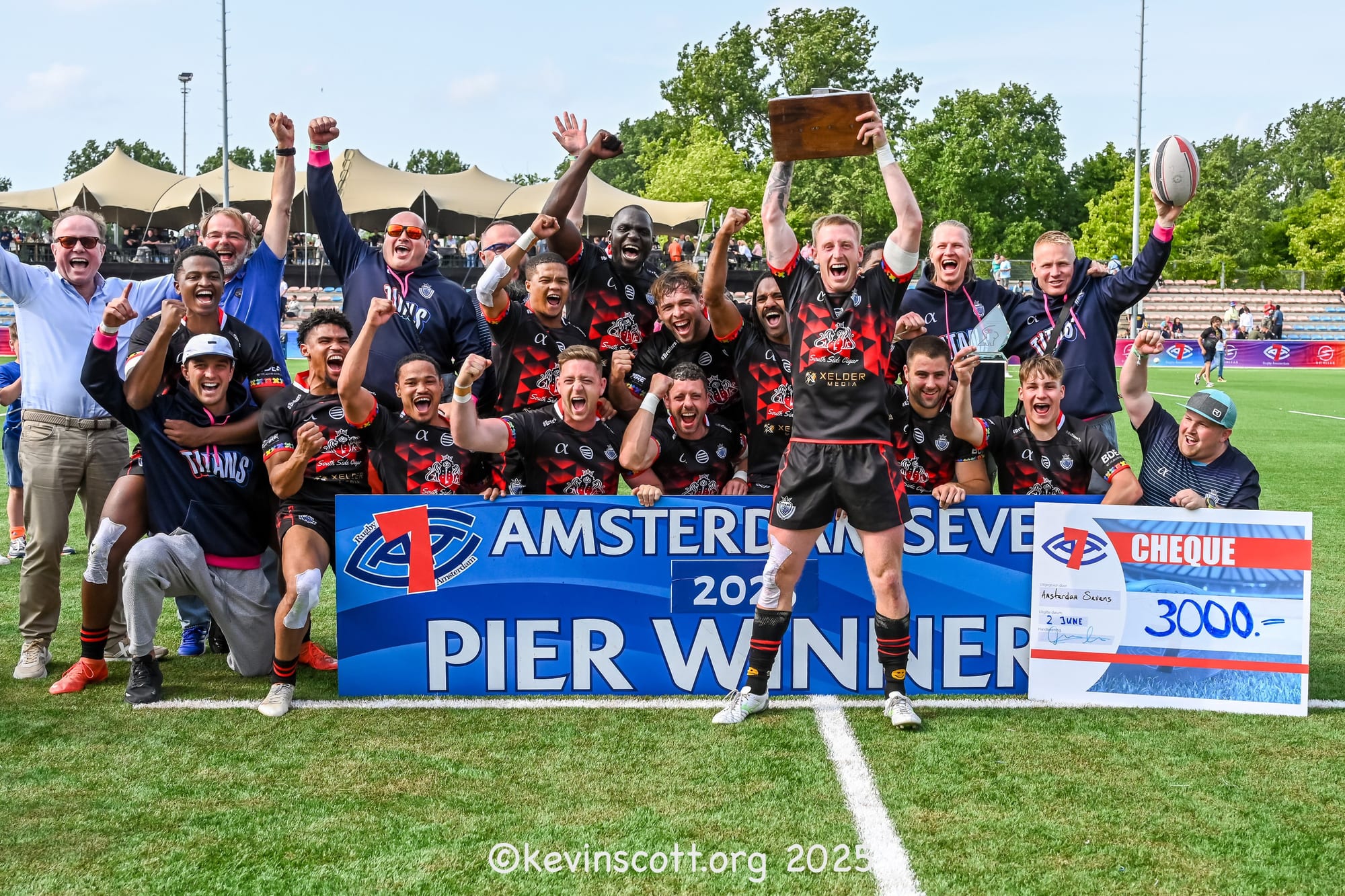 Winnaars van Heren Elite Pier tijdens de Amsterdam Sevens